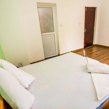 Yoho White Siri Hotel Panadura Exterior photo